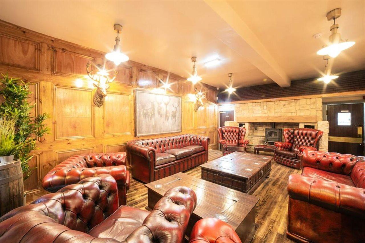 Churchill'S Hotel Wombwell Экстерьер фото