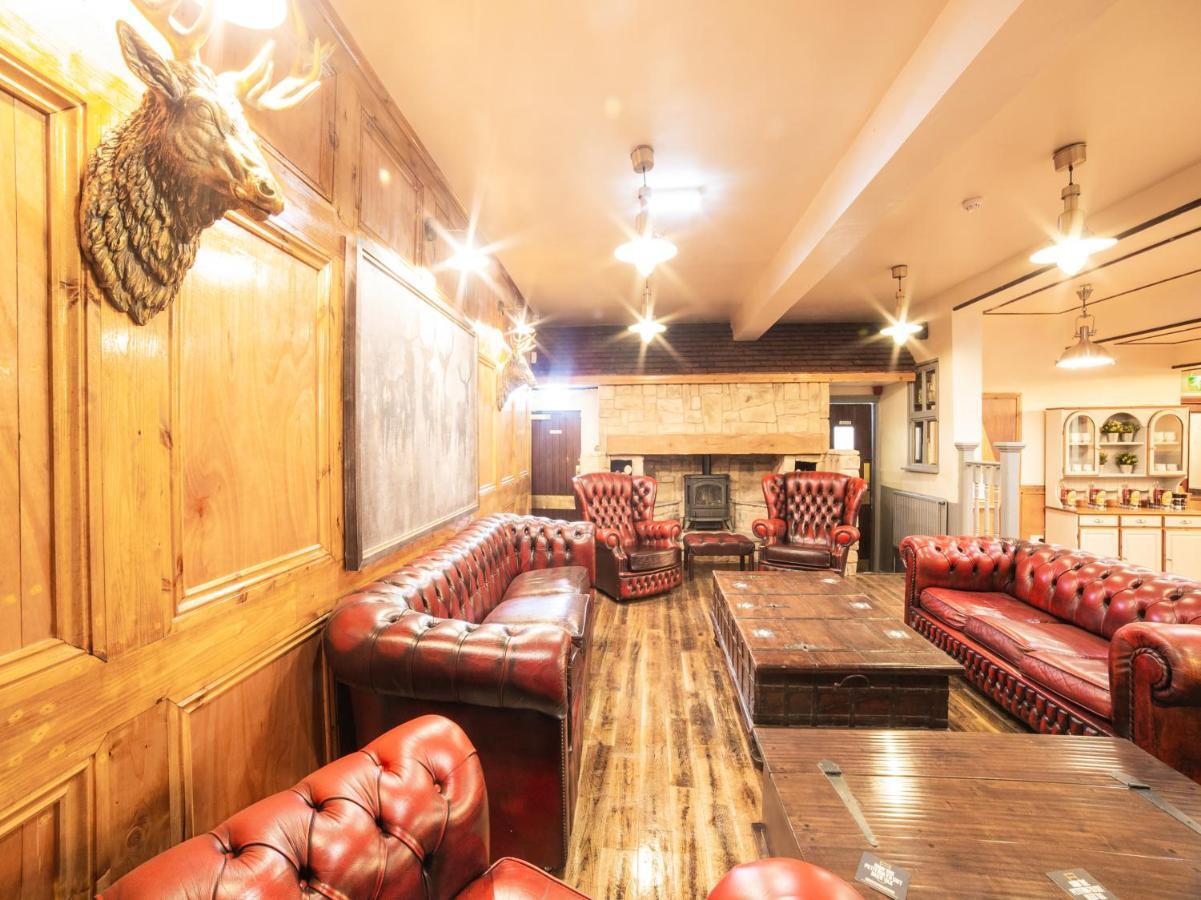 Churchill'S Hotel Wombwell Экстерьер фото