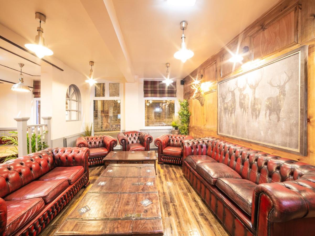 Churchill'S Hotel Wombwell Экстерьер фото